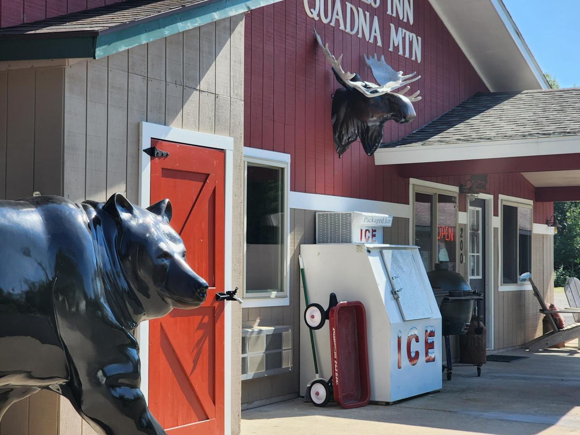 Trails Inn Quadna Mountain Motel & Rv Park Hill City Bagian luar foto