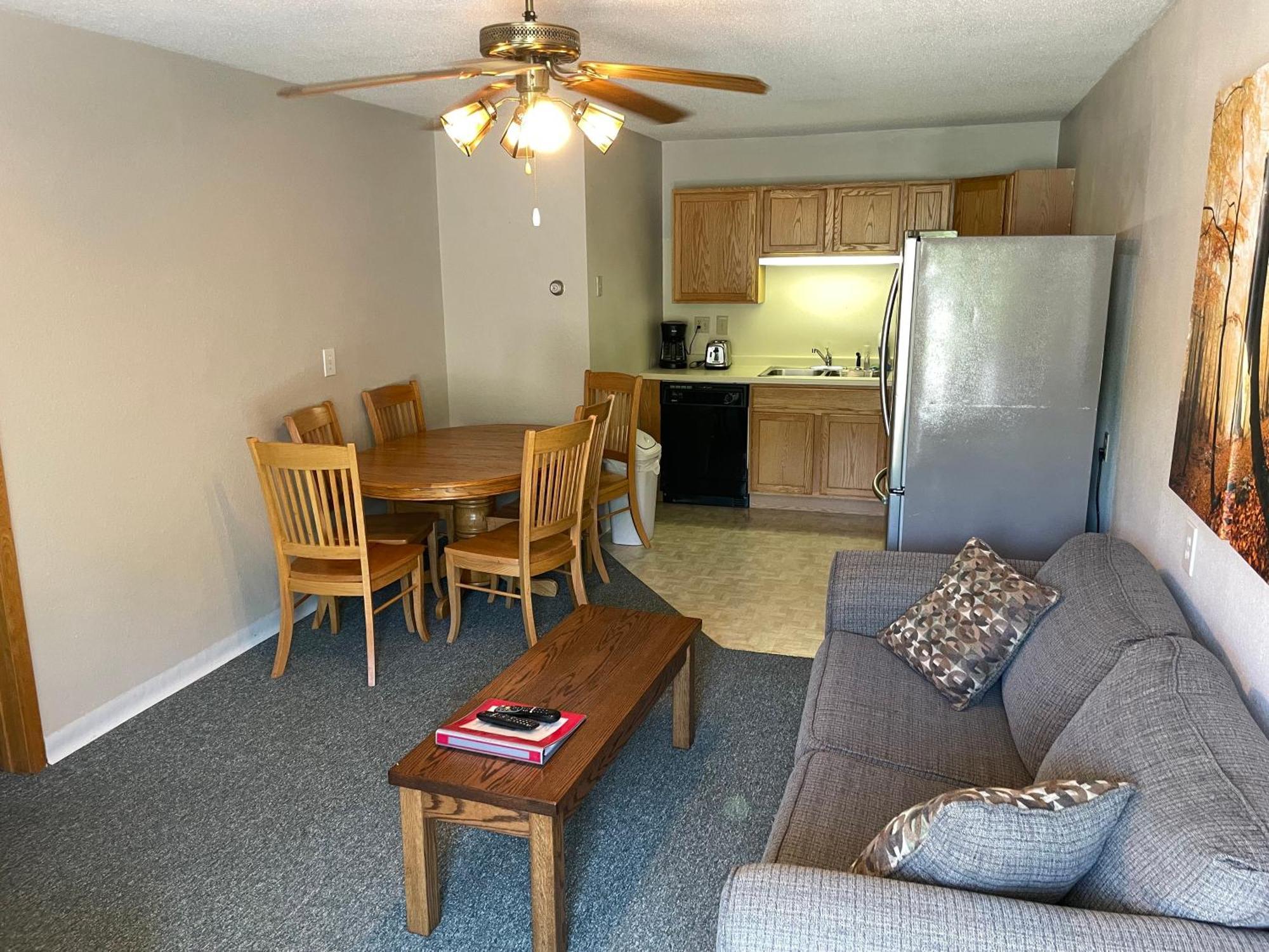 Trails Inn Quadna Mountain Motel & Rv Park Hill City Bagian luar foto
