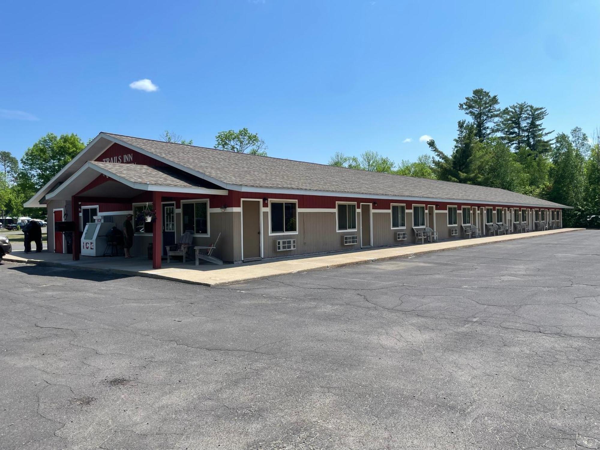 Trails Inn Quadna Mountain Motel & Rv Park Hill City Bagian luar foto